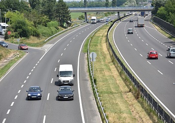 Hasznos tippek az M7-es autópályán közlekedőknek a nyári hónapokra