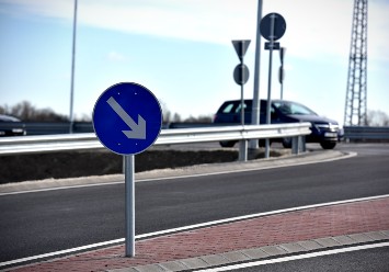 Teljes útzár mellett építik tovább Tiszaföldvár új körforgalmát