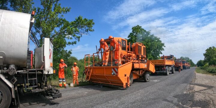 Véget ért a téli üzem a Magyar Közútnál, indulnak a lokális burkolatjavítások